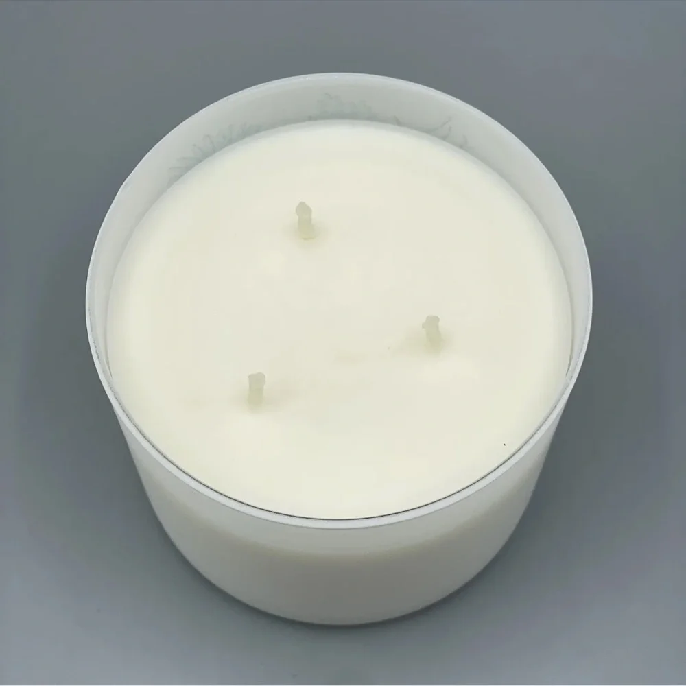 🆕BATH & BODY WORKS Feel Loved 3 Wick Candle Champagne Cupcake*NEW Valentines
